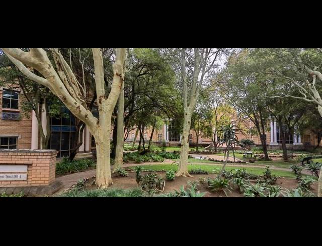 BUSINESS PROPERTY TO RENT IN LYNNWOOD GLEN